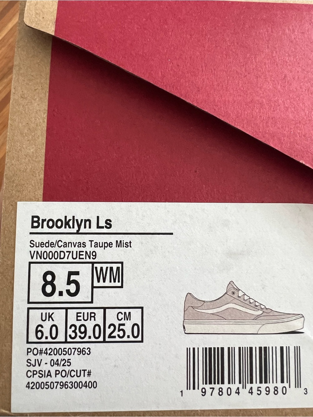 Vans Low-Top Sneakers in Cream with Gum Outsole